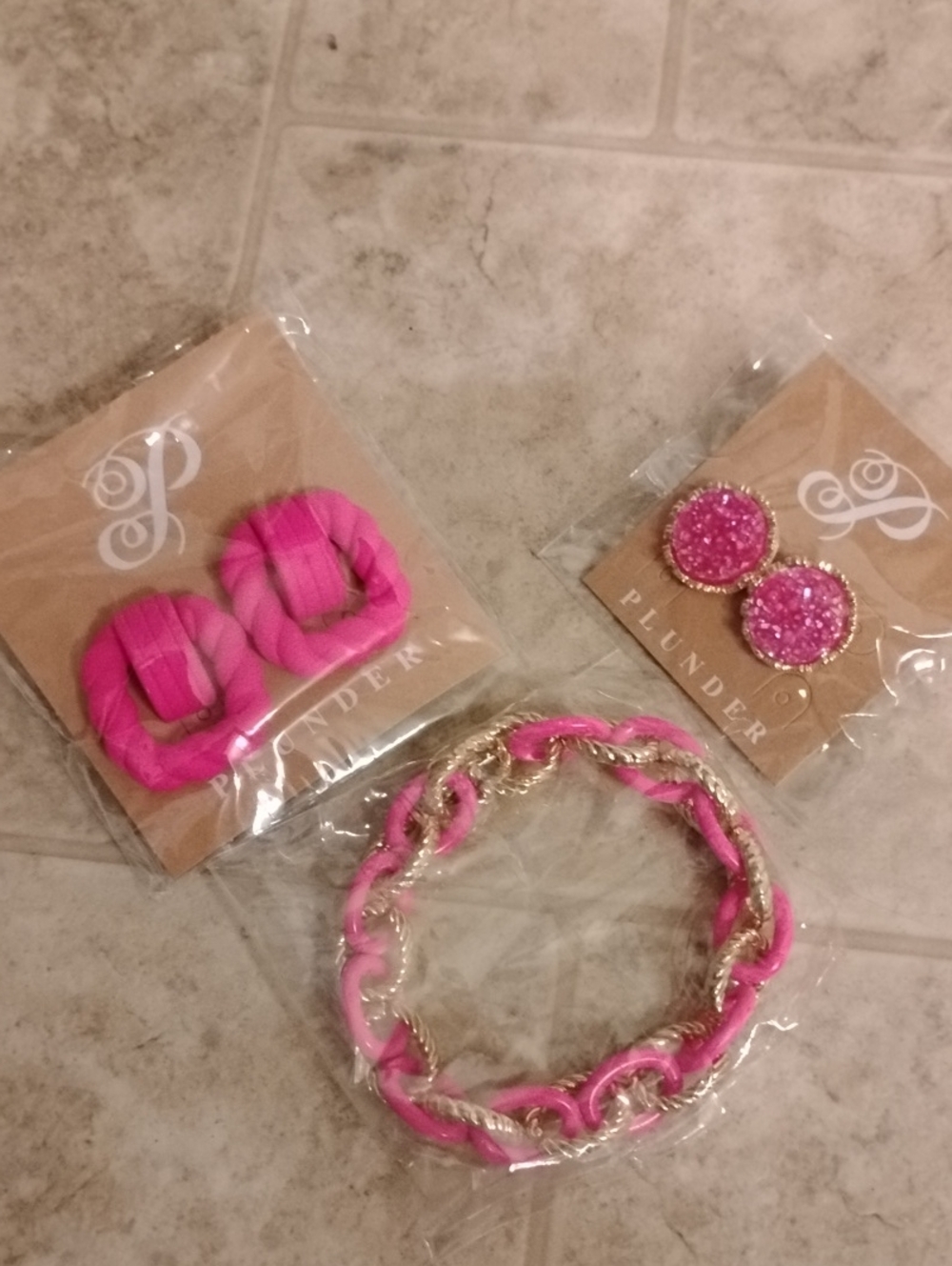 Plunder Bright Pink Bracelet and Earring Set
